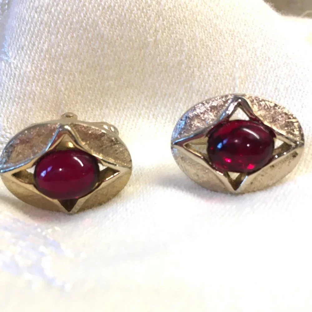 Vintage Goldtone And Red Cabochon Cufflinks Designer Signed